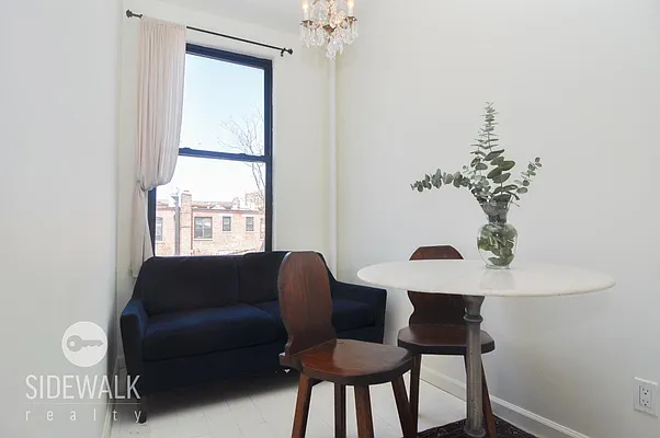 Sold by Sidewalk Realty LLC | media 15