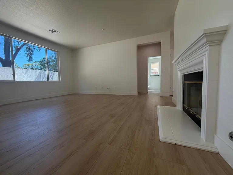 120 Mahogany Ln — Photo 10