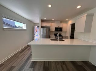 2300 NE Holliday Ave, Bend, OR 97701