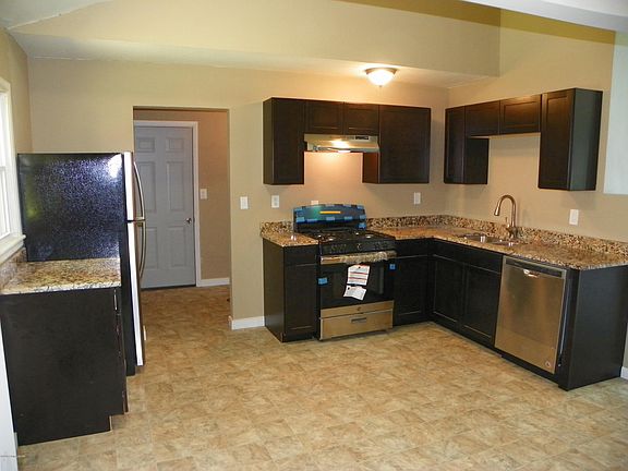 4th image of 14016 Darwin Blvd