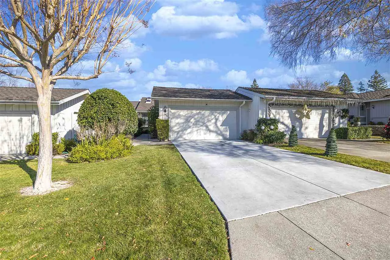 1914 Rancho Verde Cir E photo 1