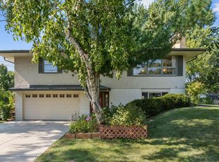 2522 Stanbridge Ave, Saint Paul, MN 55113