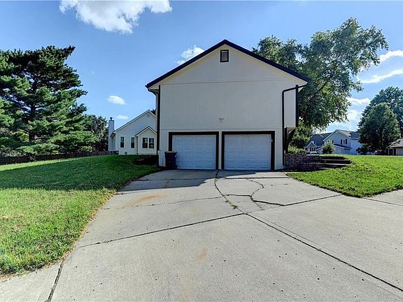 2nd image of 2029 Place Liberte Dr