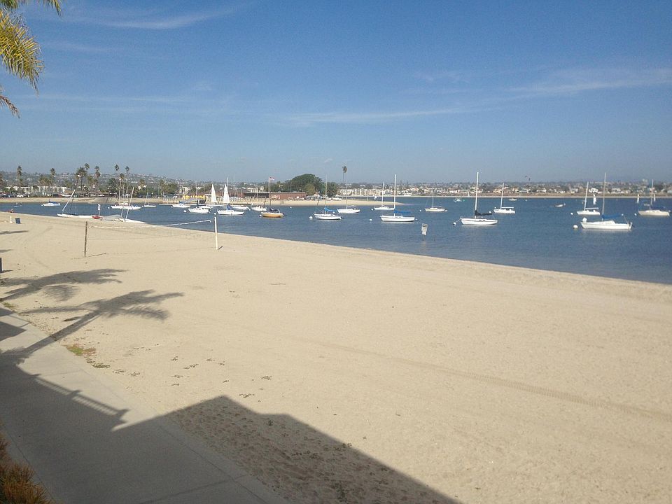 1st image of 3550 Bayside Walk