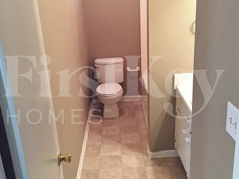 215 Heritage Way — Photo 6