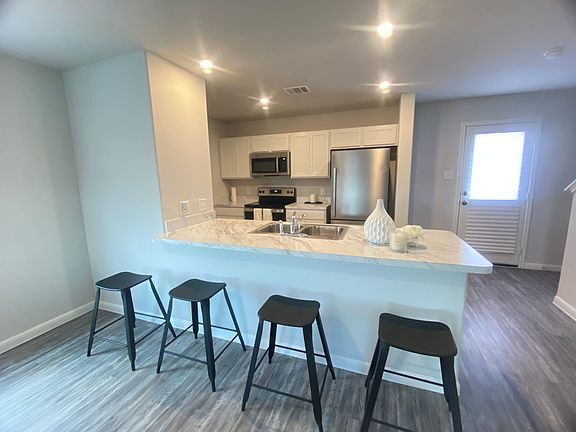 Kitchen-Peninsula