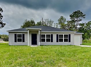 2 SE Malauka Pl, Ocklawaha, FL 32179
