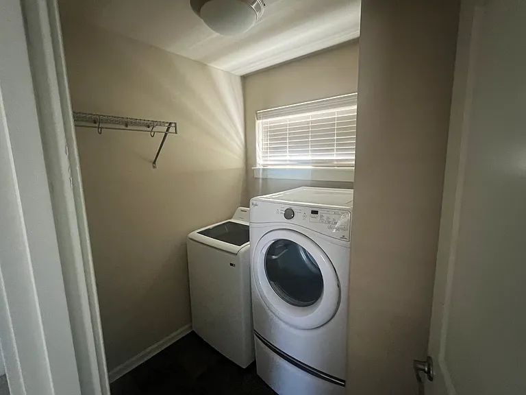 2910 SW Yew Park Ln — Photo 4