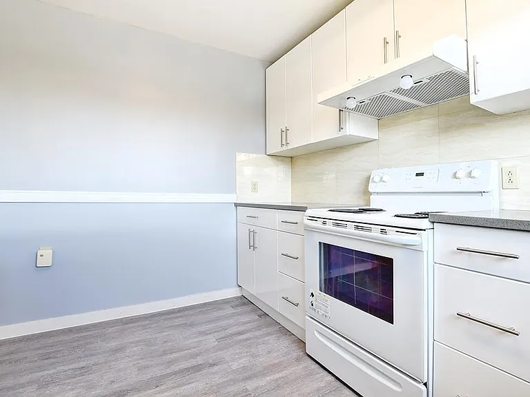6440 Mara Cres #MAIN — Photo 13
