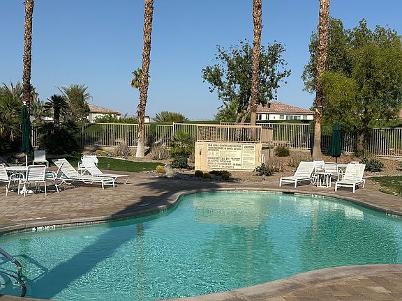 4th image of 78407 Magenta Dr
