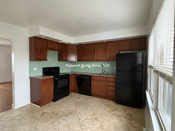 7632 1/2 N Milwaukee Ave APT 3A