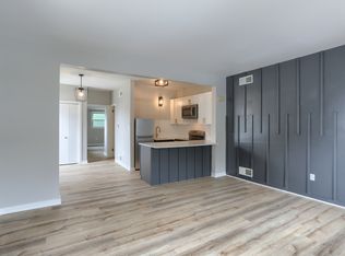 104 W Locust St, Mechanicsburg, PA