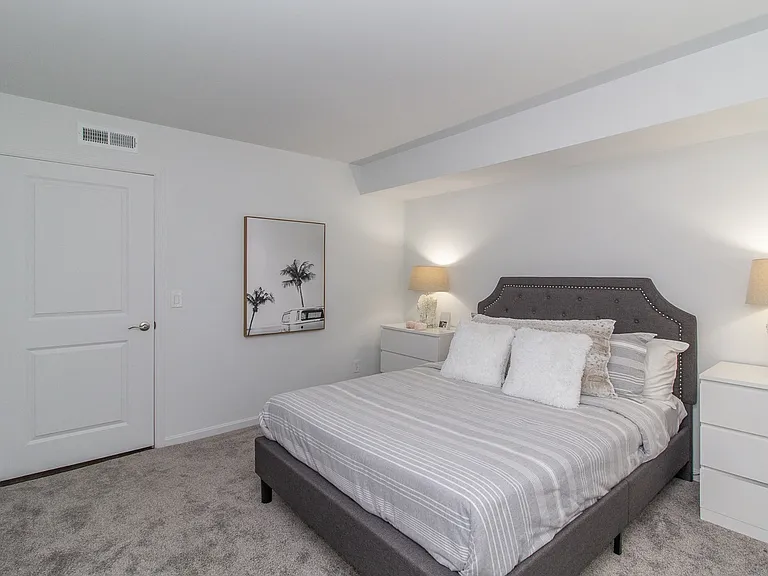 Ivy Hills Living Spaces — Photo 131