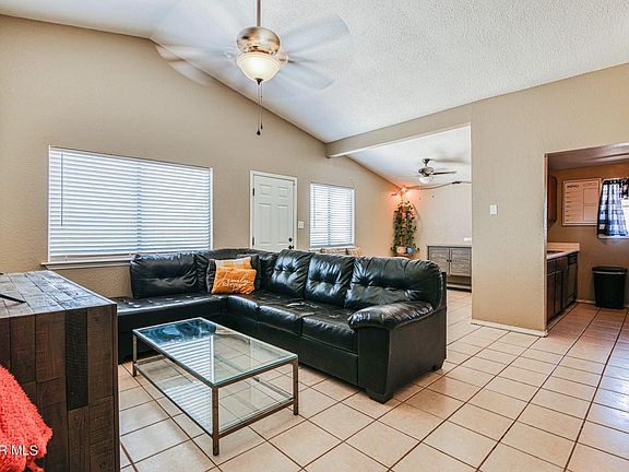 4th image of 10813 Obsidian St