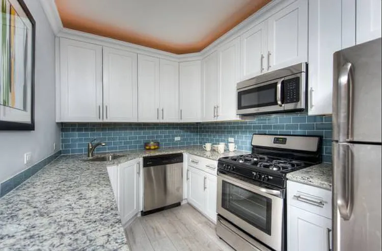 15 N Vail Ave #305 — Photo 3