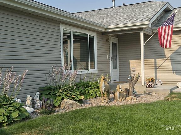 2nd image of 479 Crestview Dr