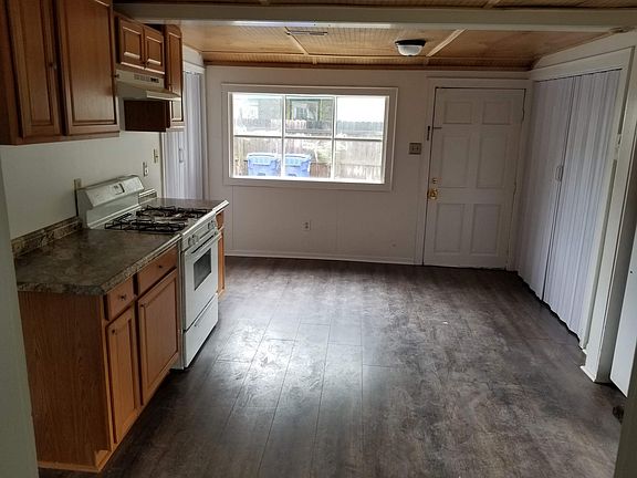 3rd image of 33 Channing Ave