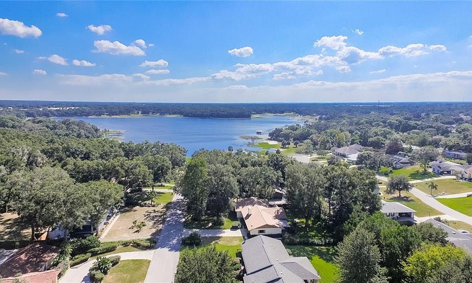 1st image of 1216 W Crooked Lake Pl