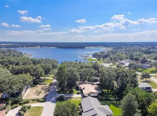 1216 W Crooked Lake Pl, Eustis, FL 32726