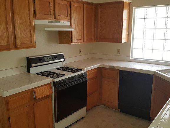 3rd image of 8312 Classic Villa Ct