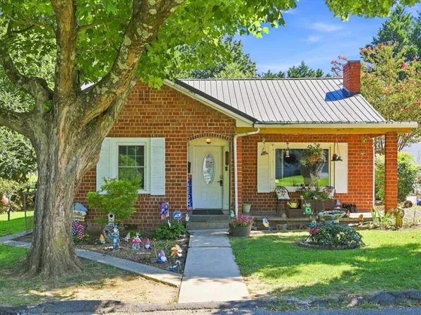 204 Huffmaster St, Rogersville, TN 37857