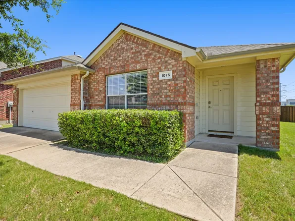1075 Wood Brook Dr, Grand Prairie, TX 75052