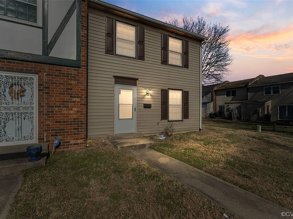 1st image of 238 Knighthood Ct