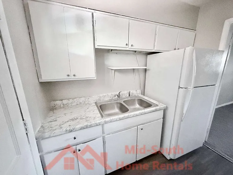 25 N Idlewild St #10 — Photo 6
