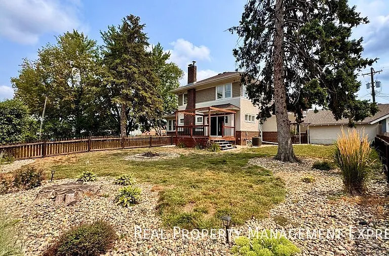 509 W 25th St — Photo 26
