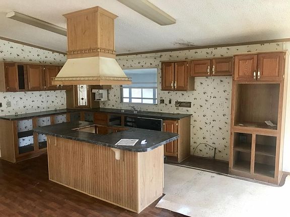 2nd image of 5060 Roan Ln