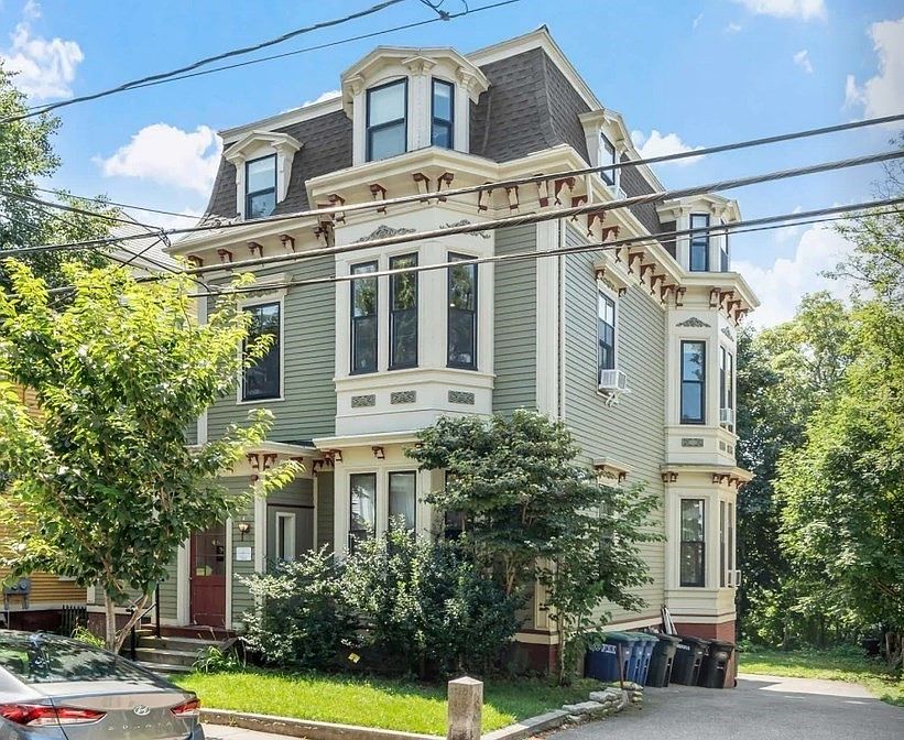 1st image of 70 Columbus Ave