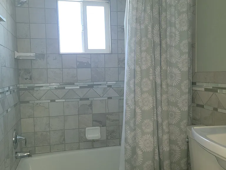 1549 Idaho Ave #3 — Photo 10