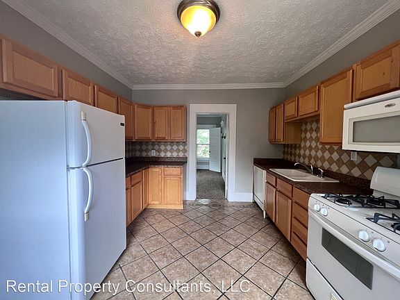 5th image of 912 Virginia St SE #2