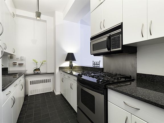 2nd image of 260 Broadway #9F
