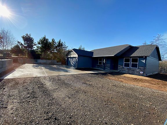 2nd image of 835 NW Bernard