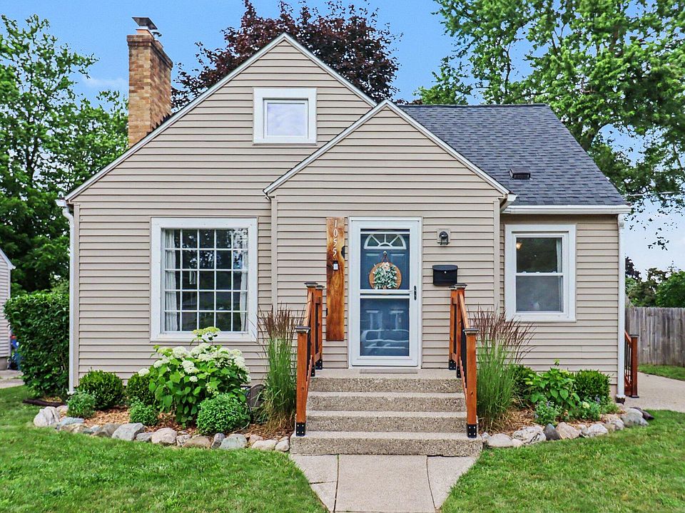 1st image of 1055 Kelsey St NE