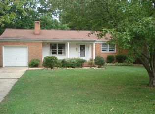 16 Miller Rd, Newport News, VA 23602