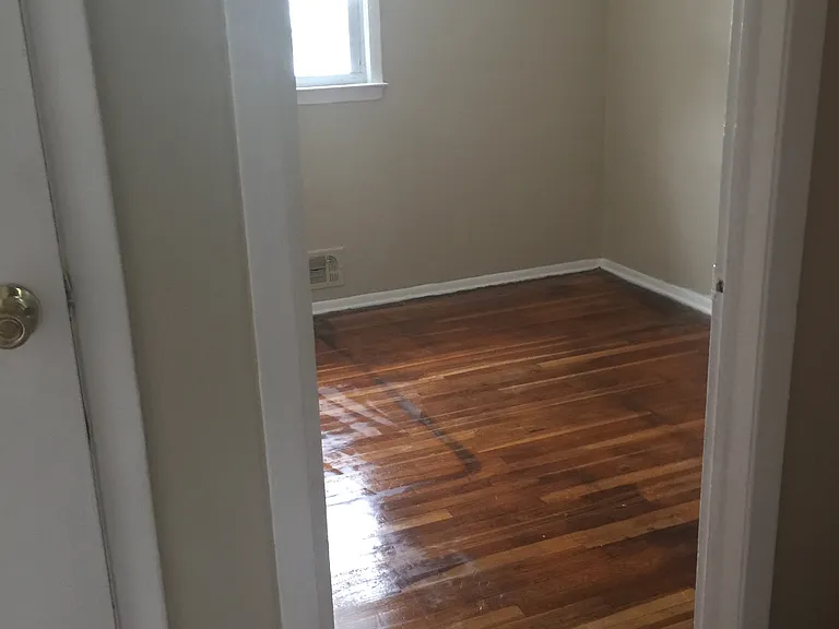 105 Garfield Ave — Photo 10