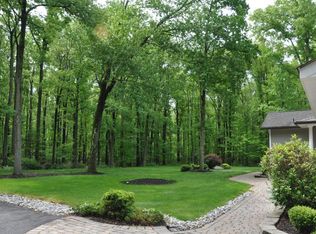 172 Lindbergh Rd, Hopewell, NJ 08525