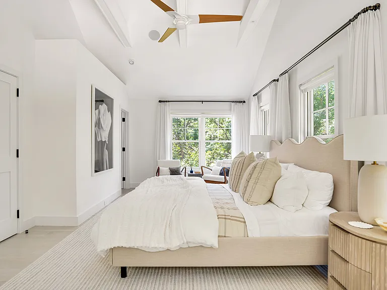41 Montauk Ave — Photo 29