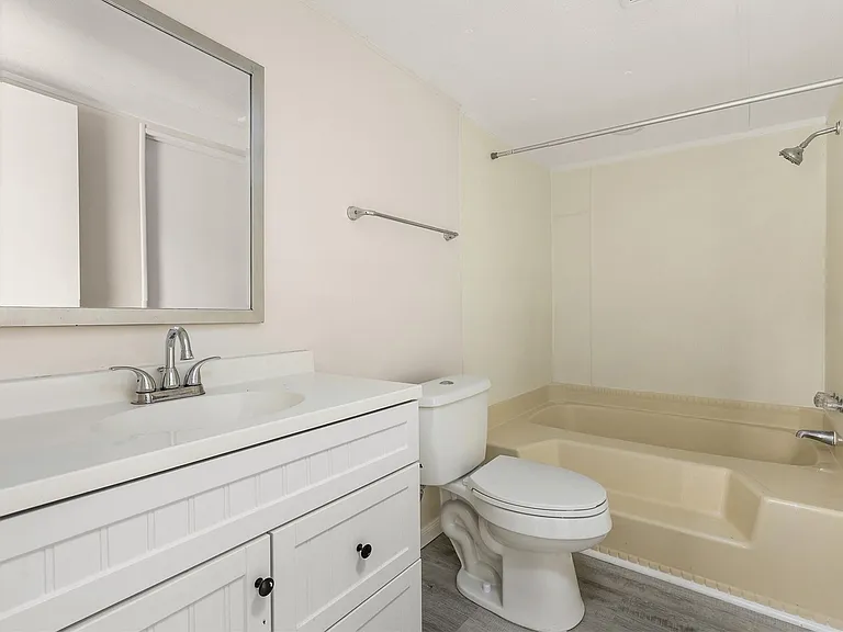 2222 N Austin Ave #18 — Photo 14