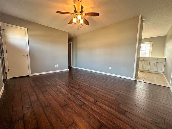 2nd image of 4612 Kings Mill Dr