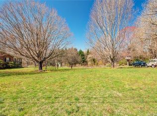 8 Sunset Dr, Swannanoa, NC 28778
