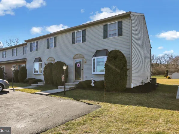132 Nicole Way, Sinking Spring, PA 19608