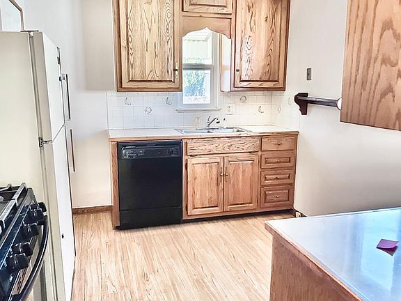 5th image of 1125 S Dale Ct Unit A
