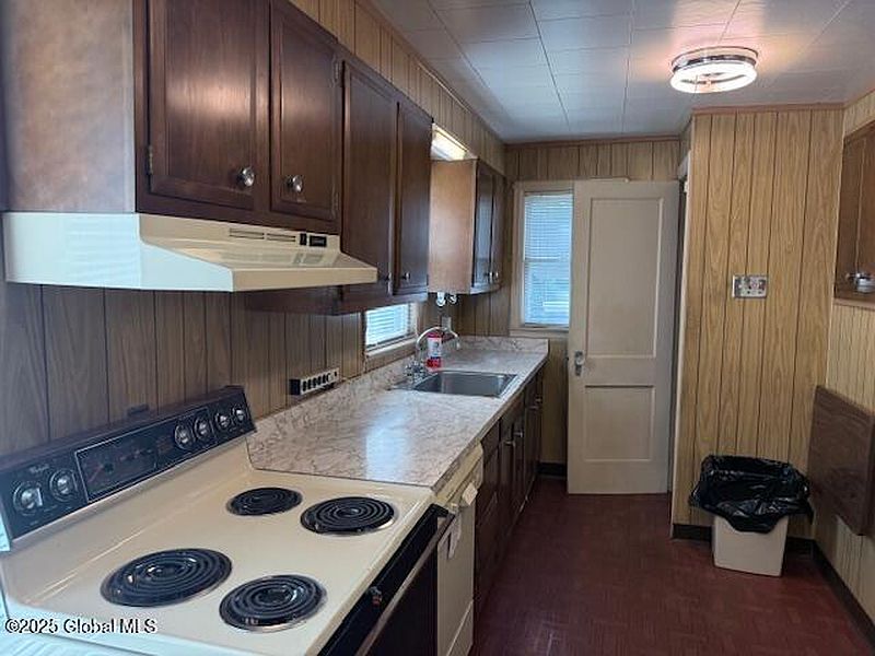 5th image of 12 Birch Avenue