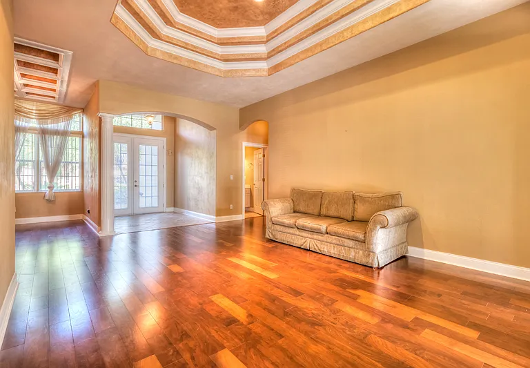 4213 Mayfair Ln — Photo 3