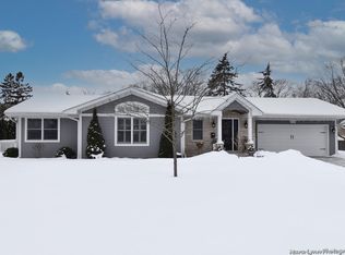 514 N Pine St, Geneva, IL 60134