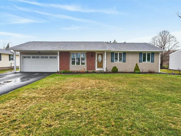 134 Judy Ann Dr, Rochester, NY 14616