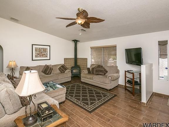 5th image of 3262 Bluegrass Dr